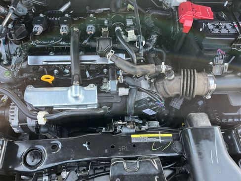 Used 2025 Nissan Versa SV FWD image 32