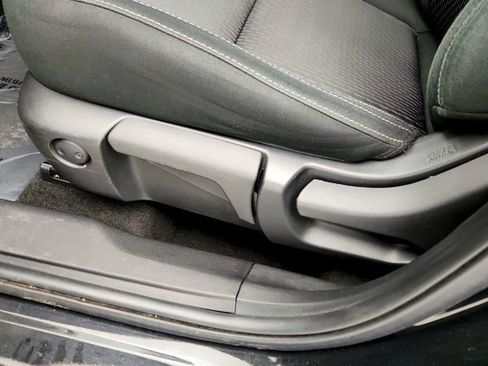 Used 2022 Mitsubishi Outlander ES image 11