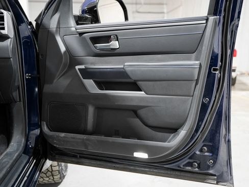 Used 2024 Toyota Tundra Platinum image 33