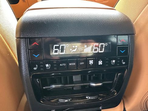 Used 2023 Jeep Grand Cherokee L Summit AWD/4WD image 29
