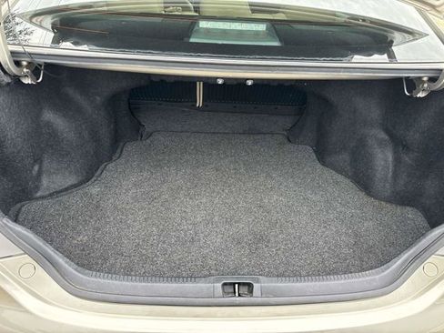 Used 2013 Toyota Camry LE image 11