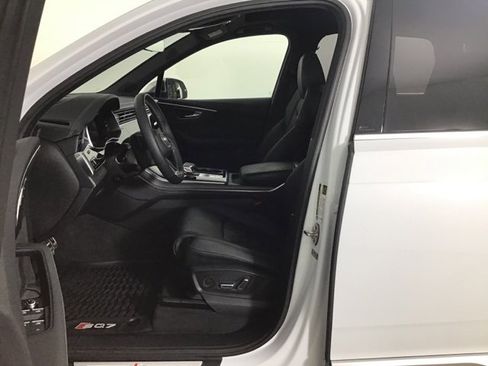 Used 2025 Audi SQ7 Premium Plus image 9