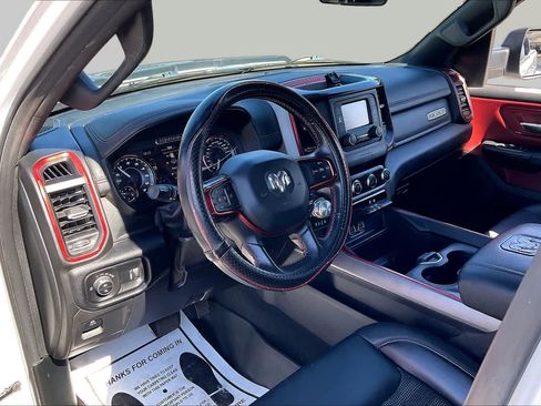 Certified 2025 RAM 2500 Big Horn AWD/4WD image 17