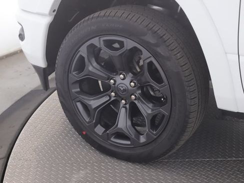 Used 2023 RAM 1500 Limited AWD/4WD image 13