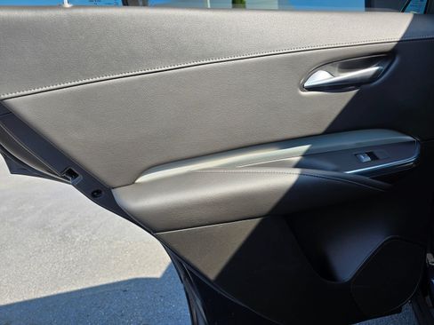 Used 2023 Cadillac XT4 Premium Luxury AWD/4WD image 19