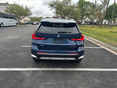 Certified 2025 BMW X1 xDrive28i image 4