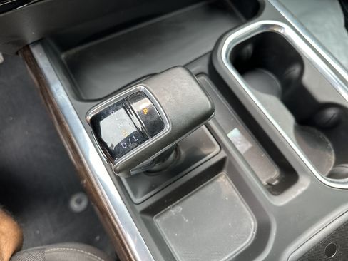 Used 2025 GMC Sierra 1500 Elevation AWD/4WD image 23