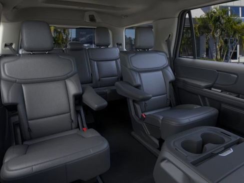 New 2026 Ford Expedition Active RWD image 12