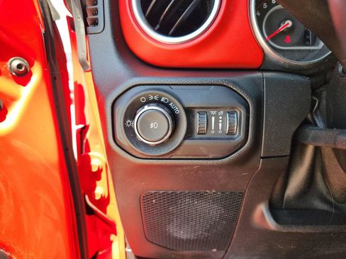 Used 2020 Jeep Wrangler Unlimited Rubicon AWD/4WD image 22