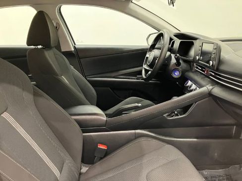 Used 2024 Hyundai Elantra SE image 40