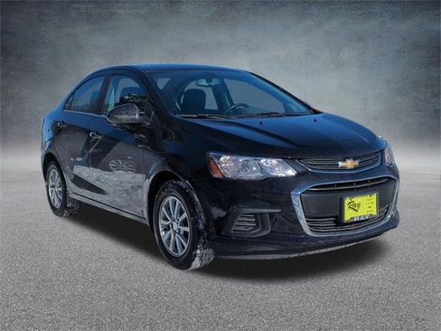 Certified 2019 Chevrolet Sonic LT w/ Convenience Package image 3