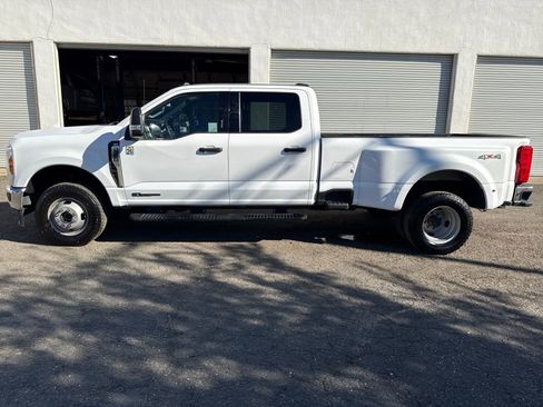 Certified 2024 Ford F350 XLT image 2