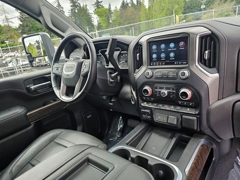 Used 2022 GMC Sierra 2500 Denali AWD/4WD image 11