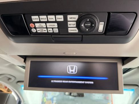Used 2012 Honda Odyssey Touring Elite image 30