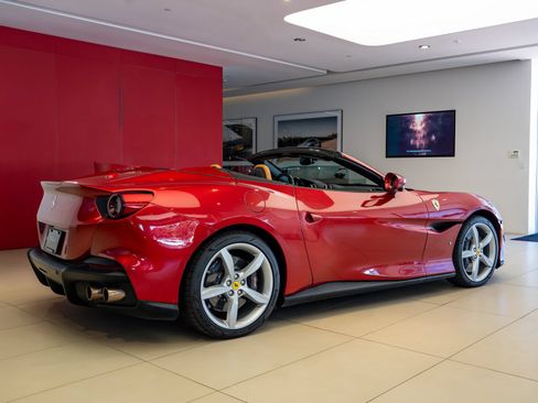 Used 2022 Ferrari Portofino M RWD image 6