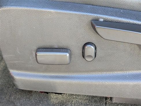 Used 2018 Chevrolet Colorado Z71 image 23