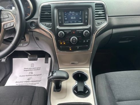 Used 2014 Jeep Grand Cherokee Laredo w/ Quick Order Package 23E AWD/4WD image 16