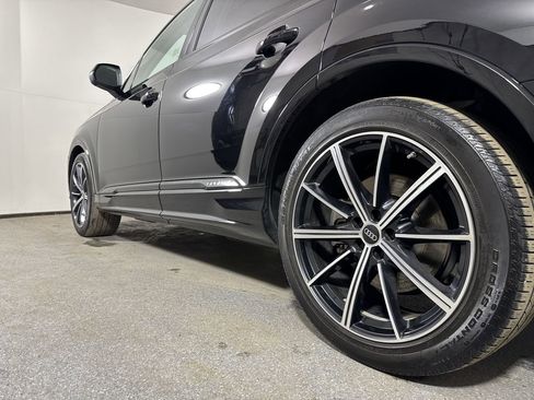 Used 2023 Audi Q7 3.0T Prestige w/ Prestige Package image 3