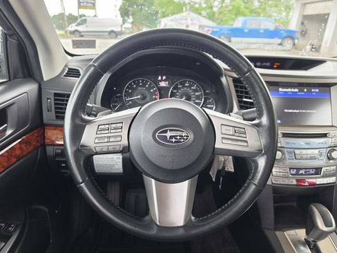 Used 2011 Subaru Legacy 2.5i Limited AWD/4WD image 19