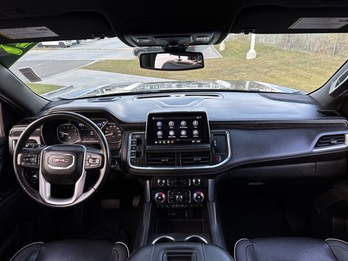 Used 2021 GMC Yukon XL SLT image 25