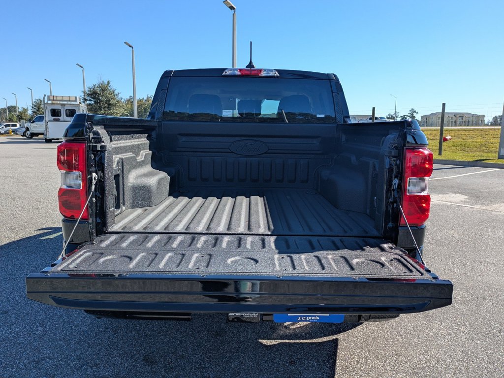 New 2026 Ford Maverick XLT w/ XLT Luxury Package FWD image 6