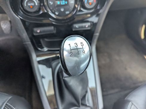Used 2014 Ford Fiesta Titanium FWD image 14
