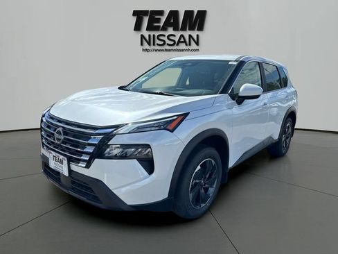 Certified 2025 Nissan Rogue SV AWD/4WD image 3