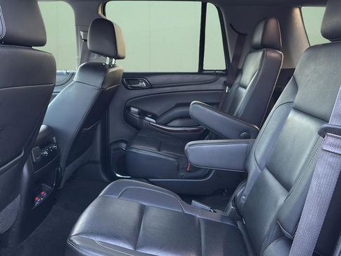 Used 2017 GMC Yukon SLT image 19