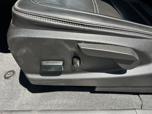 Certified 2022 GMC Canyon Denali AWD/4WD image 19