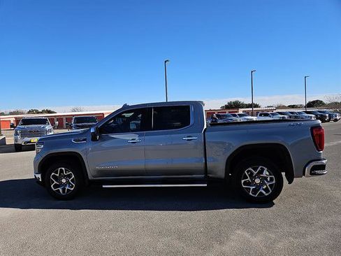 Used 2024 GMC Sierra 1500 SLT w/ SLT Premium Plus Package image 2