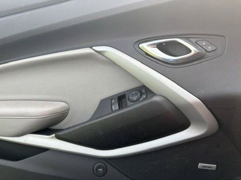 Used 2016 Chevrolet Camaro LT RWD image 15