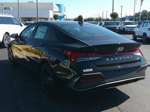 New 2026 Hyundai Elantra SEL w/ Cargo Package FWD image 3