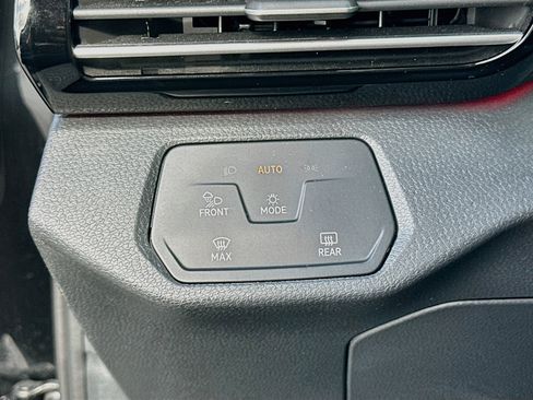 Used 2021 Volkswagen ID.4 Pro S RWD image 10