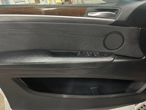 Used 2013 BMW X5 xDrive50i image 33