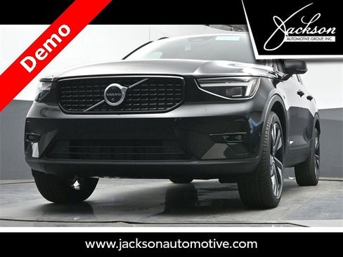 New 2025 Volvo XC40 B5 Ultra image 31