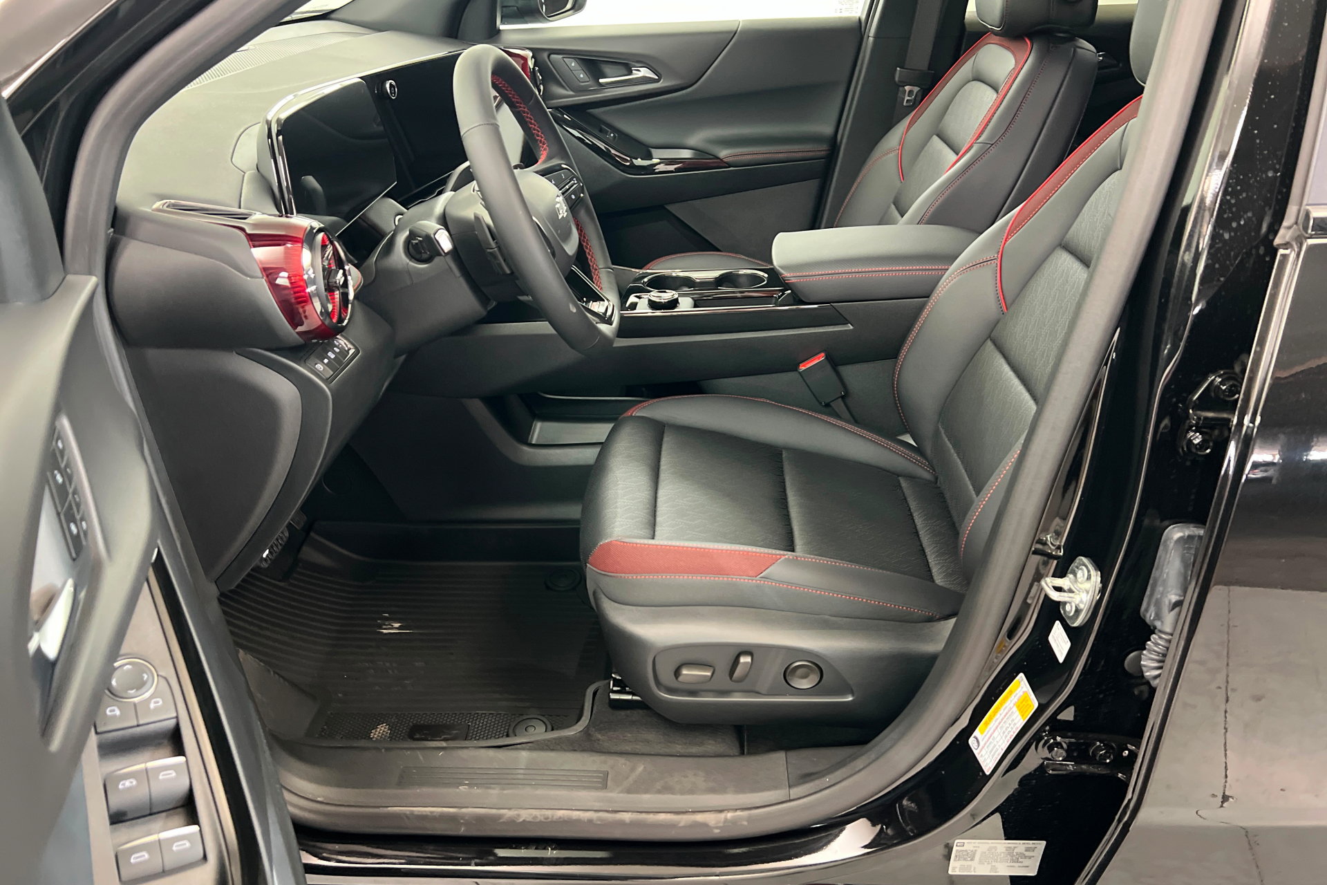 New 2027 Chevrolet Equinox RS w/ Convenience Package III AWD/4WD image 18