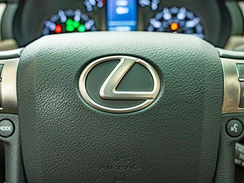 Used 2014 Lexus GX 460 w/ Premium Package AWD/4WD image 23