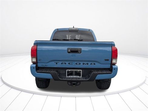 Used 2019 Toyota Tacoma TRD Off-Road image 4