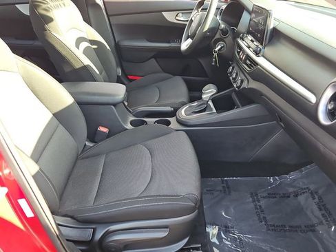Used 2023 Kia Forte LXS image 17