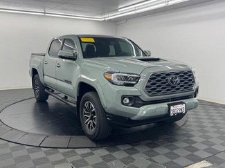 Certified 2022 Toyota Tacoma TRD Sport w/ Black Out Package (TMS) AWD/4WD video 3