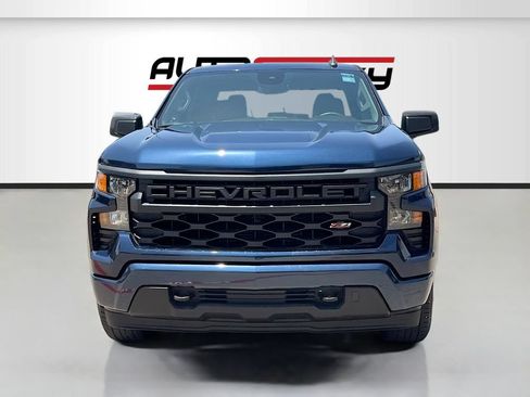 Used 2022 Chevrolet Silverado 1500 Custom RWD image 2