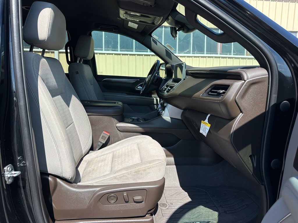 Used 2023 GMC Yukon SLE AWD/4WD image 16
