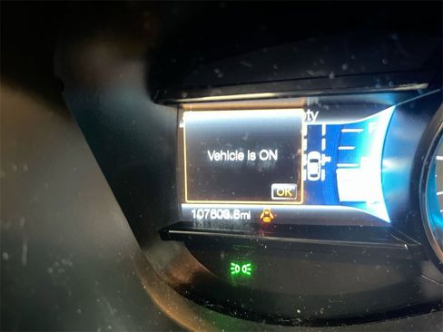 Used 2018 Ford Explorer XLT w/ Equipment Group 202A image 12