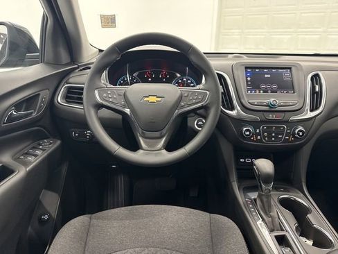 Used 2024 Chevrolet Equinox LT FWD image 21