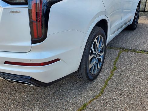 Used 2021 Cadillac XT6 Sport image 13