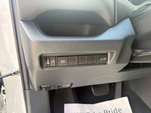 Used 2019 Toyota RAV4 XLE w/ Convenience Package AWD/4WD image 23