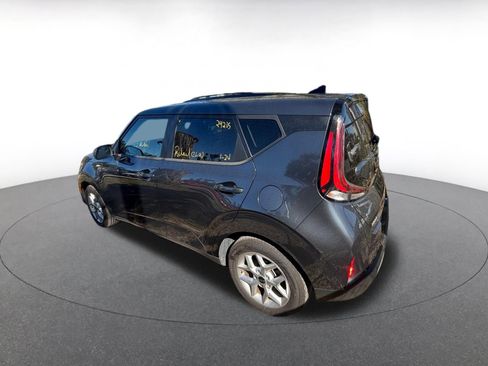 Used 2025 Kia Soul LX w/ LX Technology Package image 8