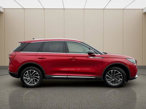 Used 2020 Lincoln Corsair AWD w/ Equipment Group 101A image 19