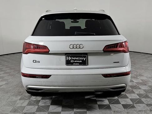 Used 2019 Audi Q5 2.0T Premium w/ Convenience Package image 5