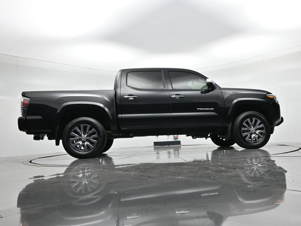 Used 2022 Toyota Tacoma Limited AWD/4WD image 22